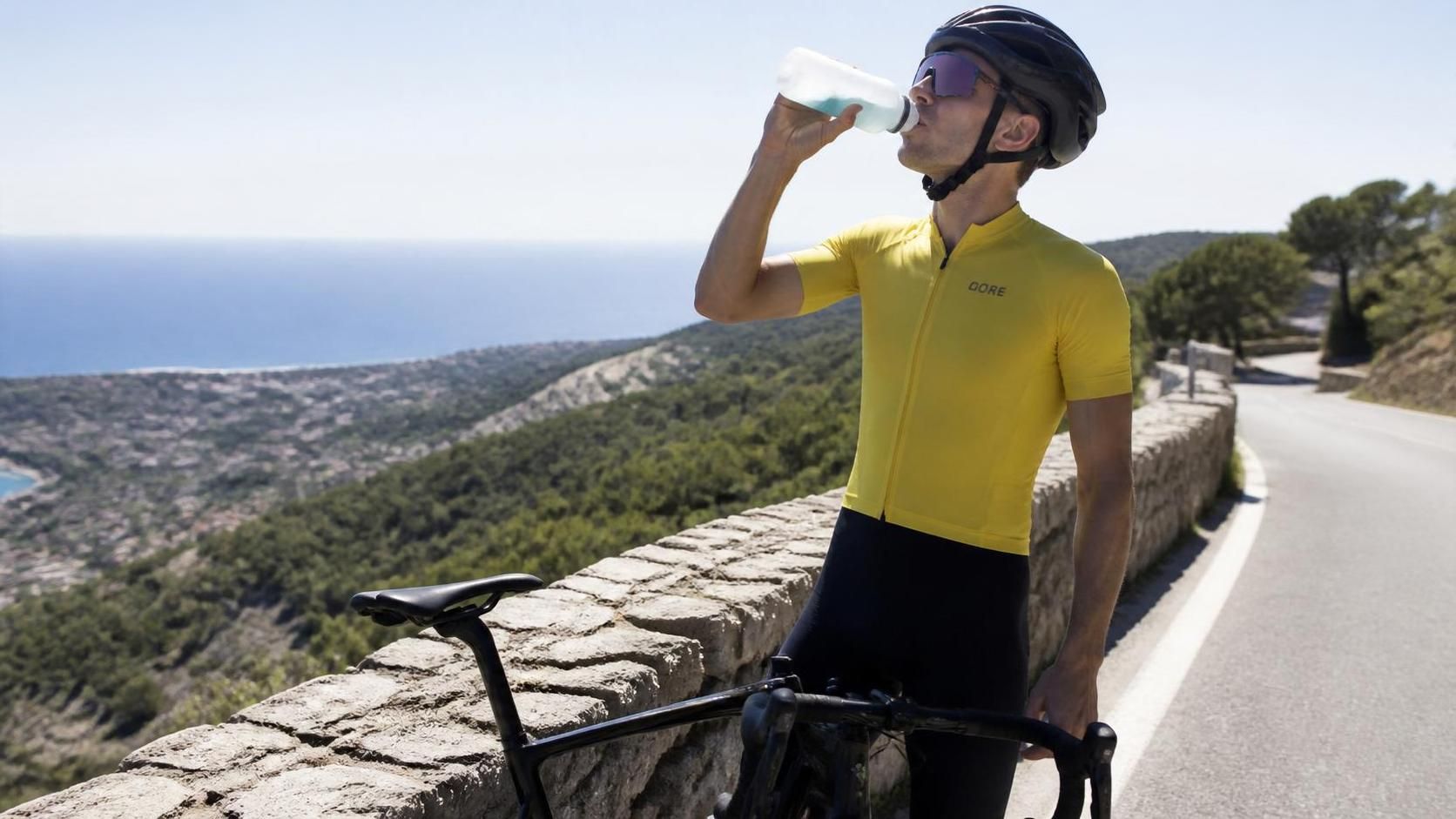 découvrez combien d'eau boire par heure d'effort pour une hydratation sportive optimale et améliorer vos performances tout en évitant la déshydratation.