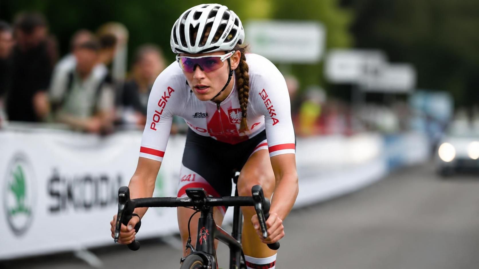 découvrez le portrait de katarzyna niewiadoma, une étoile montante du cyclisme, et suivez son parcours inspirant dans le monde de la compétition.